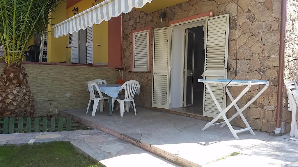 Casa Vacanze "La Caldosa" Badesi Zewnętrze zdjęcie
