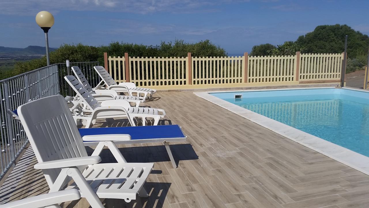 Casa Vacanze "La Caldosa" Badesi Zewnętrze zdjęcie