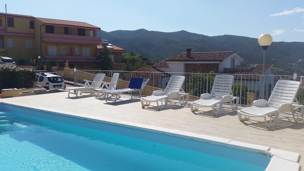 Casa Vacanze "La Caldosa" Badesi Zewnętrze zdjęcie